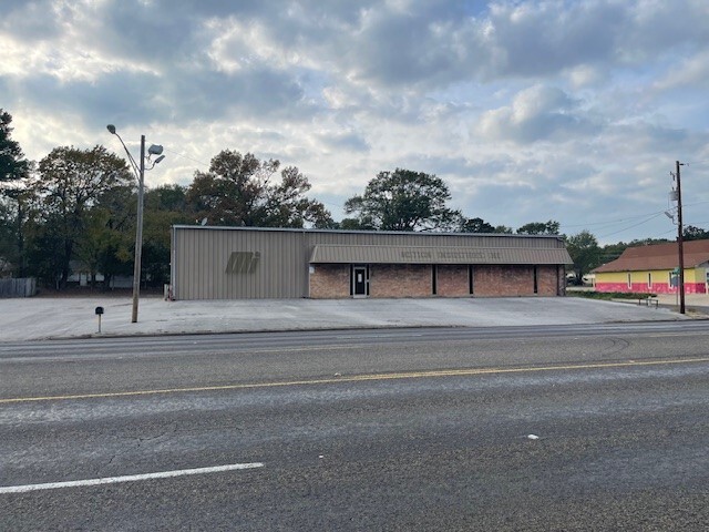 Primary Photo Of 2201 S Eastman Rd, Longview Industrial For Sale