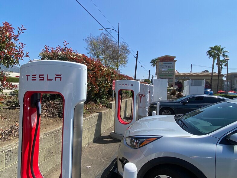 More Photos Of 1001 N San Fernando Blvd, Burbank Unknown For Lease