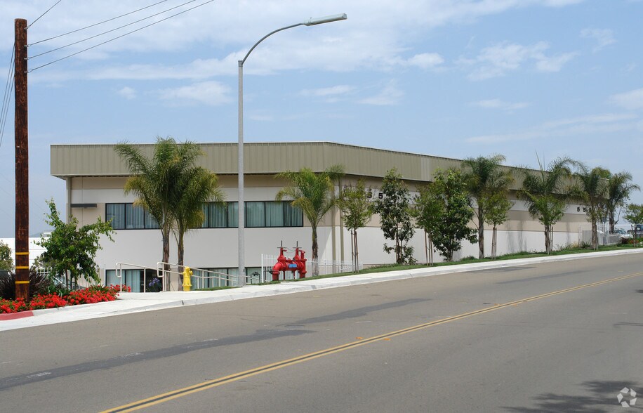 More Photos Of 545-565 Country Club Dr, Escondido Warehouse For Lease