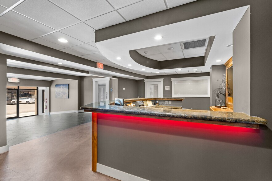 More Photos Of 2908 Epperly Dr, Del City Loft Creative Space For Sale