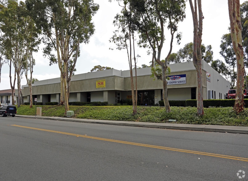 More Photos Of 23192 Verdugo Dr, Laguna Hills Light Manufacturing For Lease