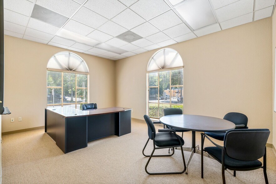 More Photos Of 2001 P St, Sacramento Office For Sale