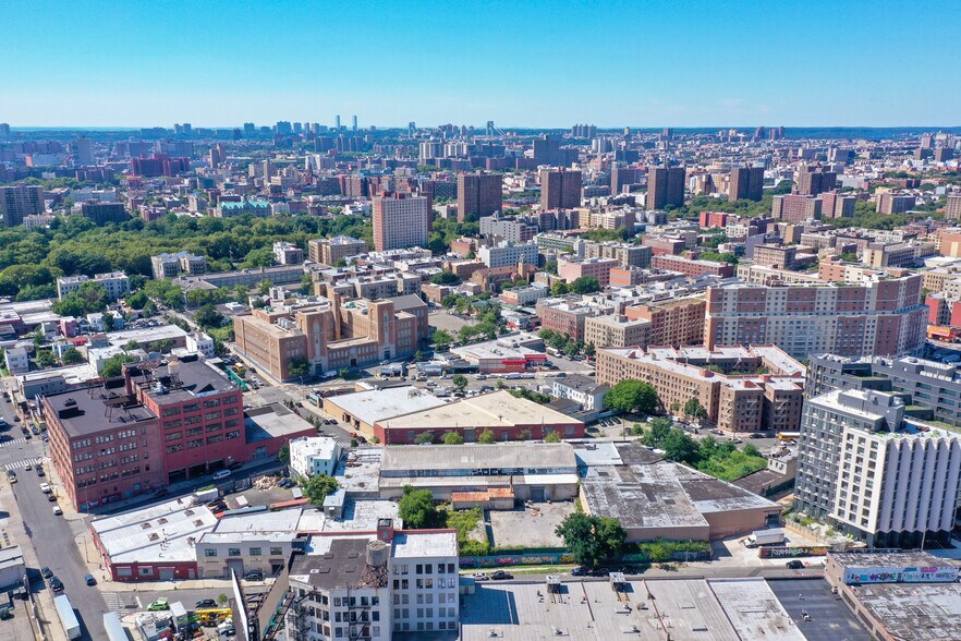 More Photos Of 450 Timpson Pl, Bronx Warehouse For Lease