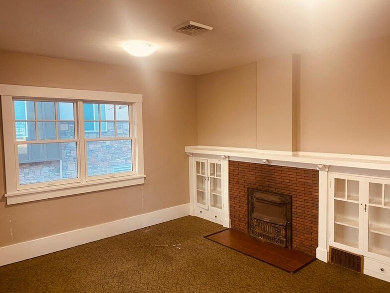 More Photos Of 136 S 1st W, Rexburg Office For Lease