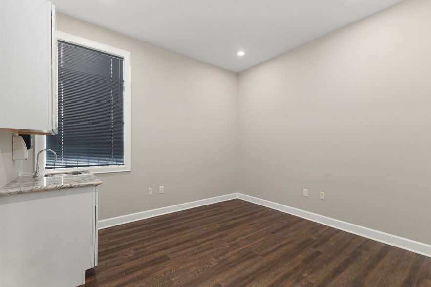 More Photos Of 2043 N Mason Rd, Katy Loft Creative Space For Sale