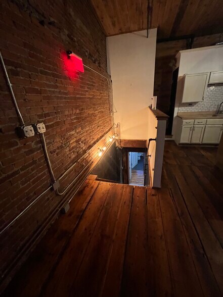 More Photos Of 106 Genesee St, Utica Restaurant For Lease