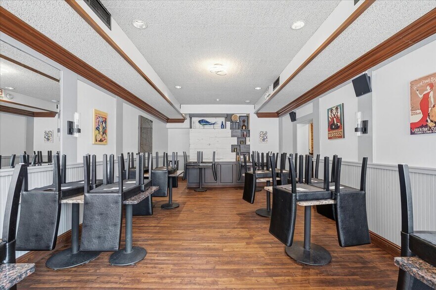 More Photos Of 2104 E Carson St, Pittsburgh Restaurant For Sale