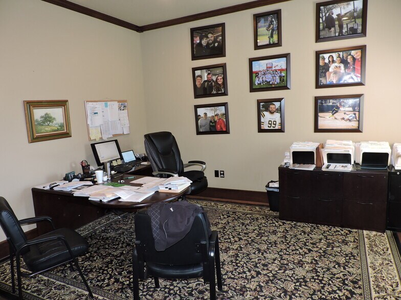 More Photos Of 12516 Cutten Rd, Houston Medical For Lease