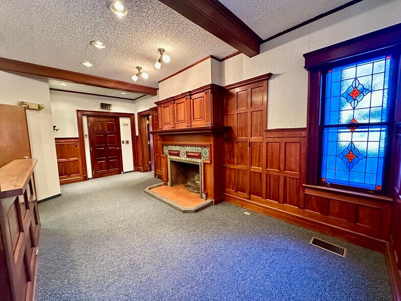 More Photos Of 19 Woodland St, Hartford Medical For Lease