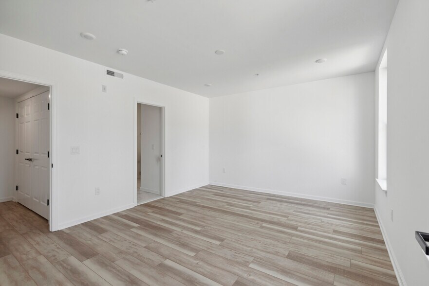 More Photos Of 890 N 42nd St, Philadelphia Multifamily For Sale