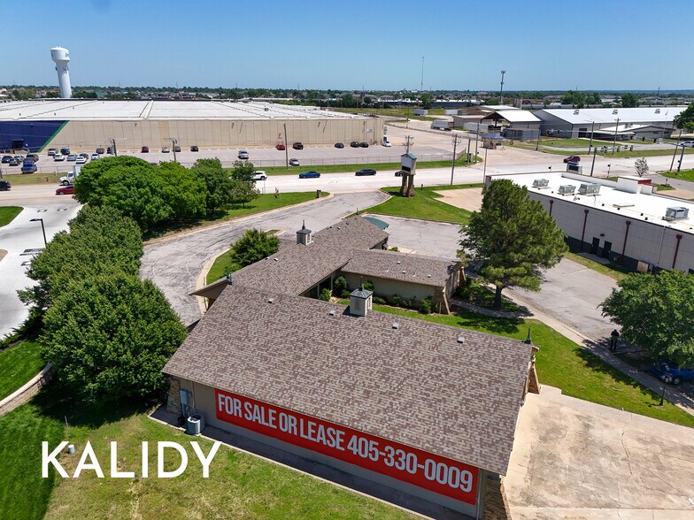 More Photos Of 14909 N Kelly Ave, Edmond Loft Creative Space For Sale