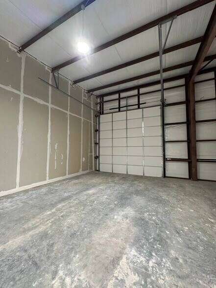 More Photos Of 71363 Thelma Ln, Covington Warehouse For Sale