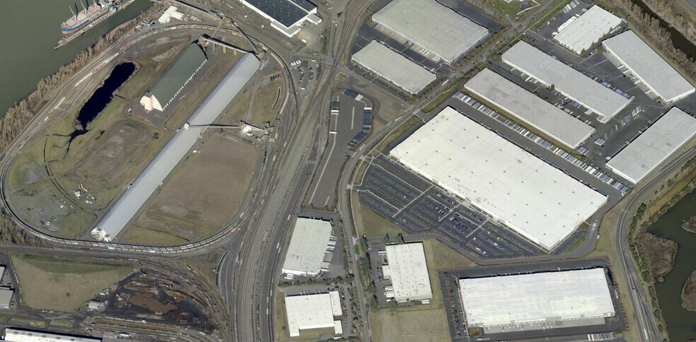 More Photos Of 15750 Lombard Street, Portland Land For Lease