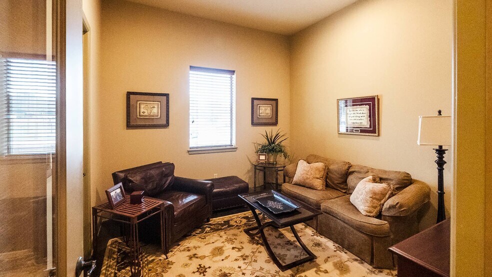 More Photos Of 2511 S Lakeline Blvd, Cedar Park Office For Sale