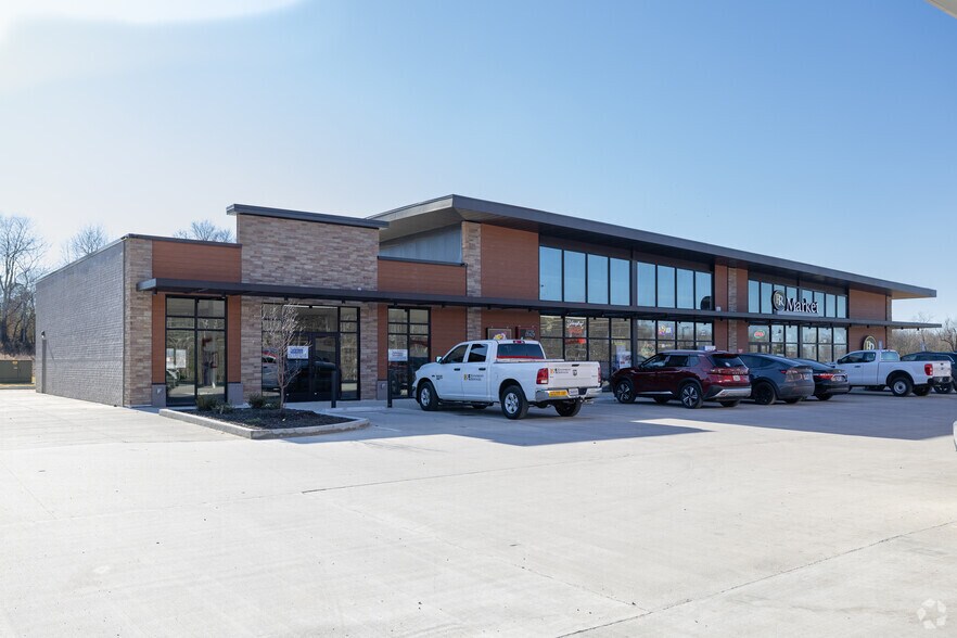 Primary Photo Of 5755 SR-100, Lyles General Retail For Lease