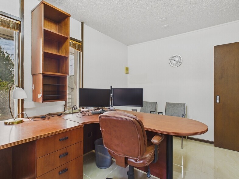 More Photos Of 4219 S Broadway, Englewood Medical For Sale