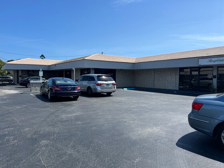 More Photos Of 1249-1263 10th St, Lake Park Storefront For Lease