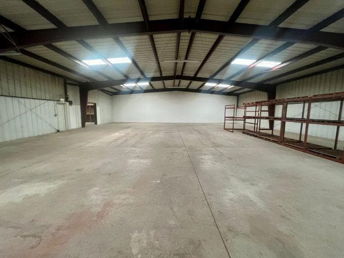 More Photos Of 4429 NW 10th St, Oklahoma City Flex For Sale