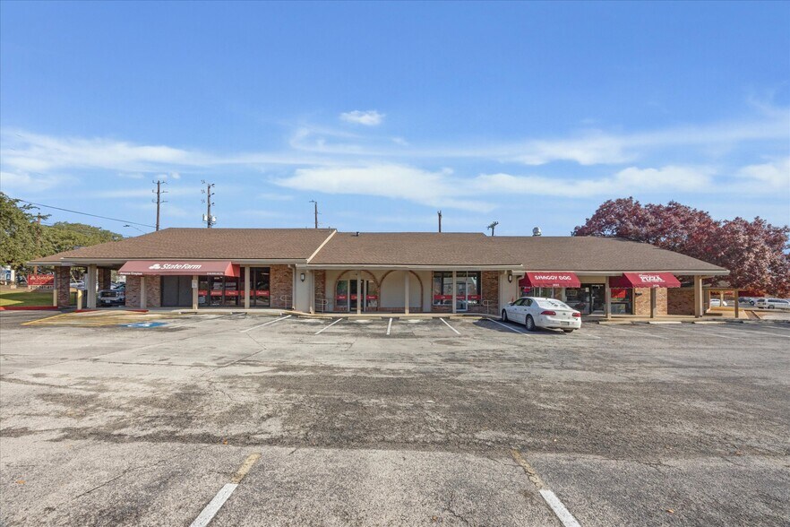 More Photos Of 3529-3539 Oakgate Dr, San Antonio Freestanding For Lease
