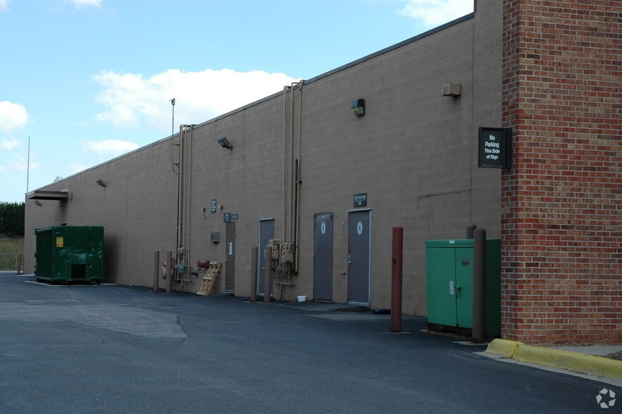 More Photos Of 31150-31190 Southfield Rd, Beverly Hills Unknown For Lease