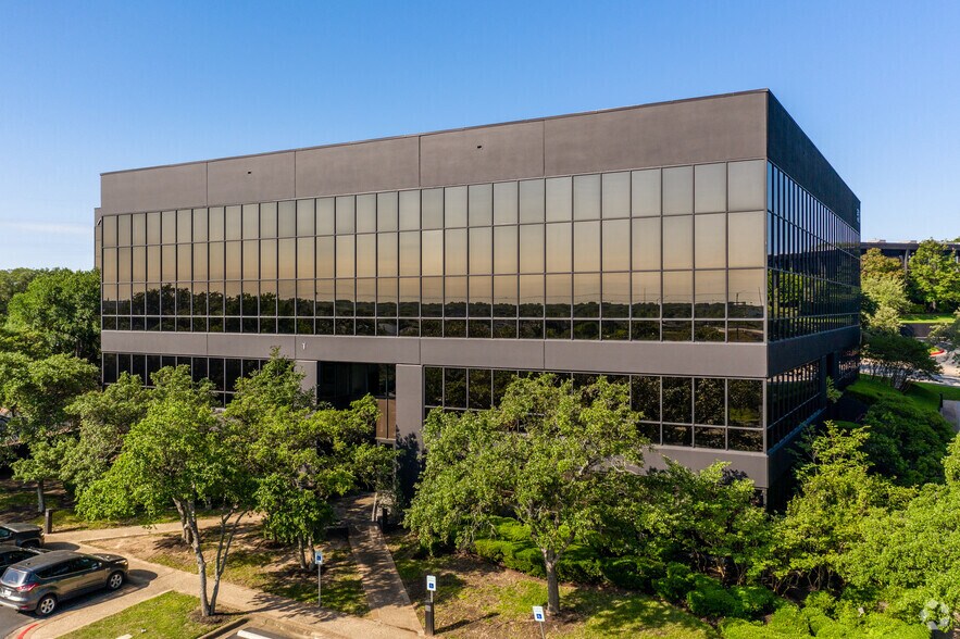 More Photos Of 3409 Executive Center Dr, Austin Unknown For Lease