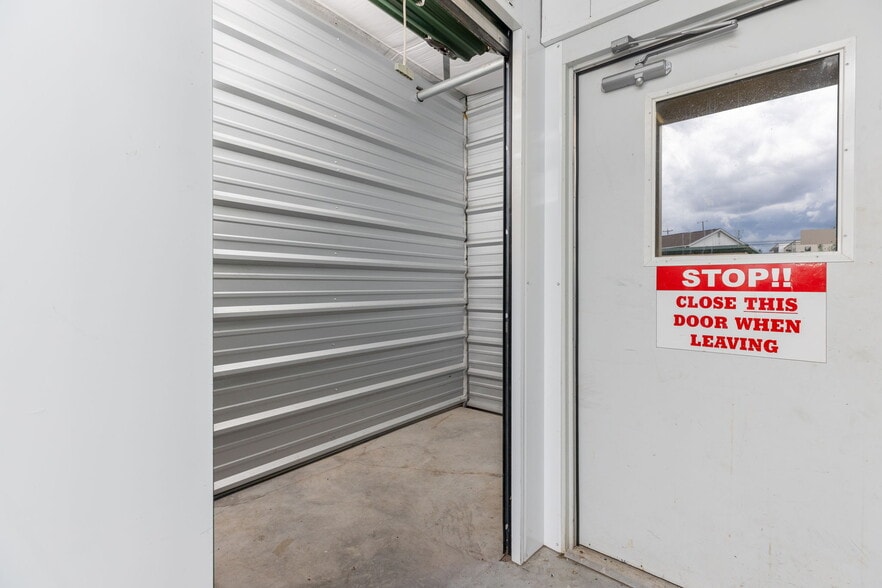 More Photos Of 1614 N Valley Pike, Rockingham Self Storage For Sale