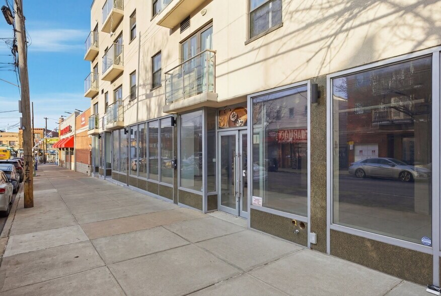 More Photos Of 6241-6249 Forest Ave, Ridgewood Apartments For Lease