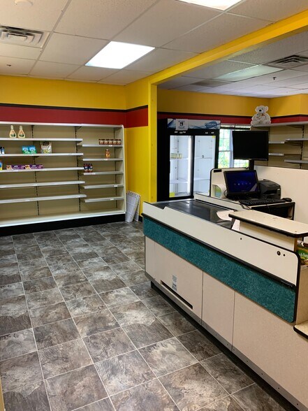 More Photos Of 3071 Bordentown Ave, Parlin Schools For Sale