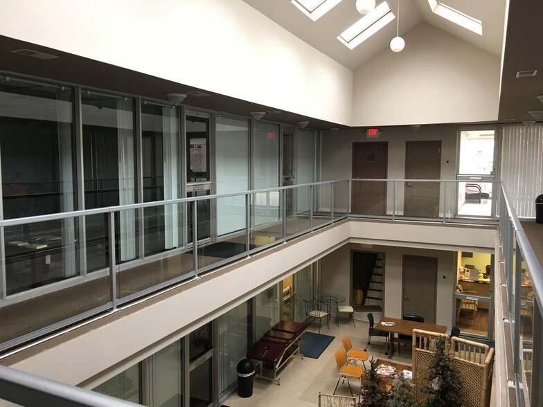 More Photos Of 7000 W North Ave, Chicago Medical For Sale