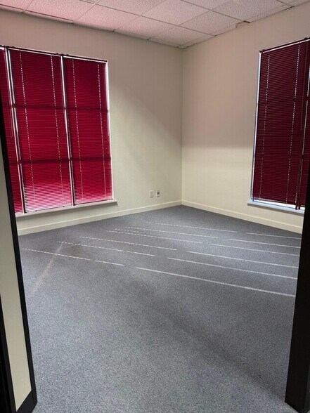 More Photos Of 2150 Mariner Square Dr, Alameda Office For Lease