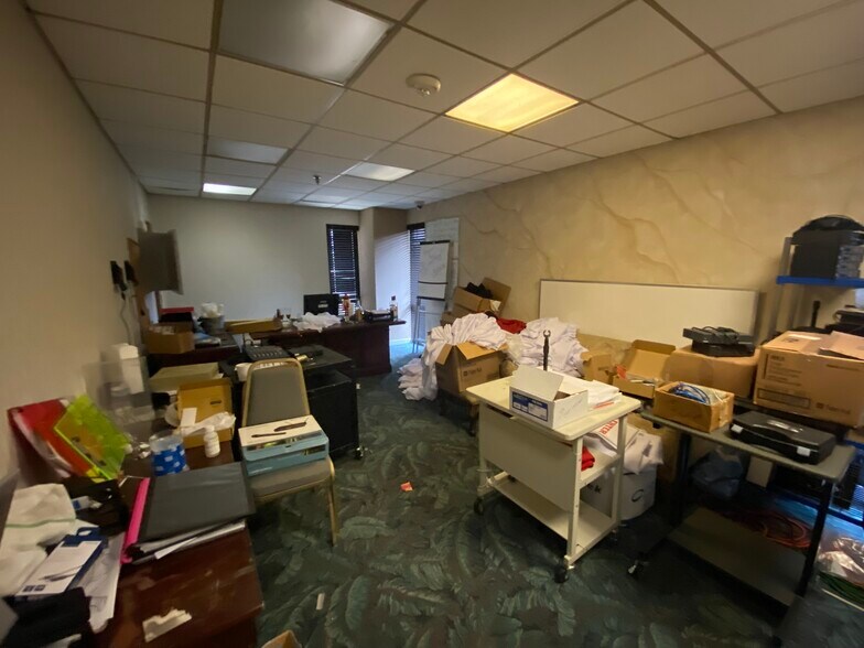 More Photos Of 901 Dual Hwy, Hagerstown Restaurant For Sale