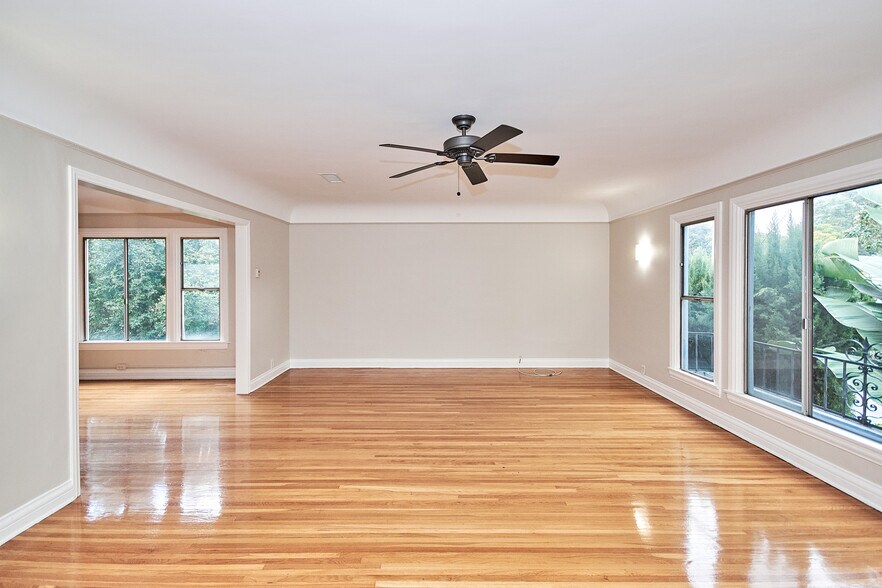 More Photos Of 6669 De Longpre Ave, Los Angeles Apartments For Sale