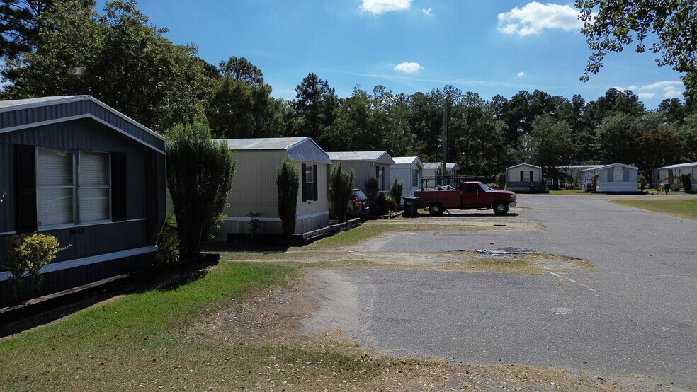 More Photos Of 5602 Hardwick Ln, Fayetteville Manufactured Housing Mobile Home Park For Sale