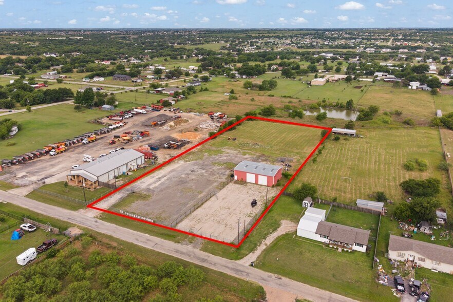 More Photos Of 8208 Apollo Dr, Joshua Specialty For Lease