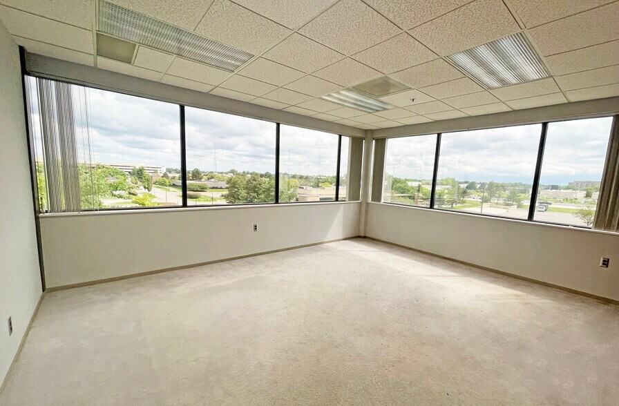 More Photos Of 950 Stephenson Hwy, Troy Loft Creative Space For Lease