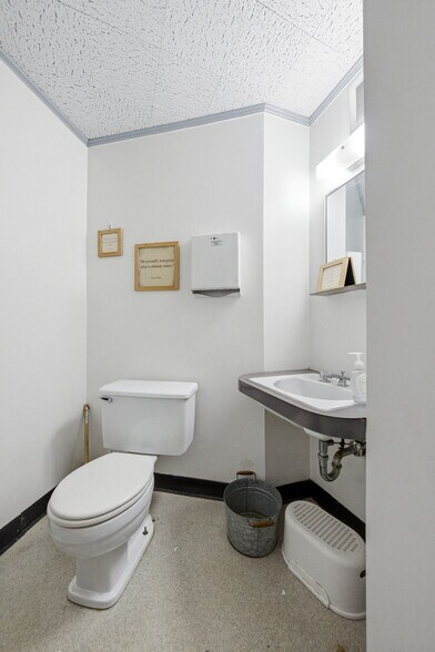 More Photos Of 2 S Main St, Woodstown Storefront Retail Residential For Sale