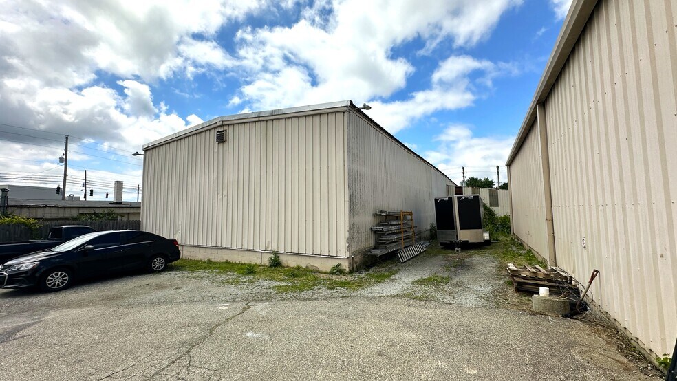 More Photos Of 3731 W Alexandersville Bellbrook Rd, Dayton Warehouse For Sale