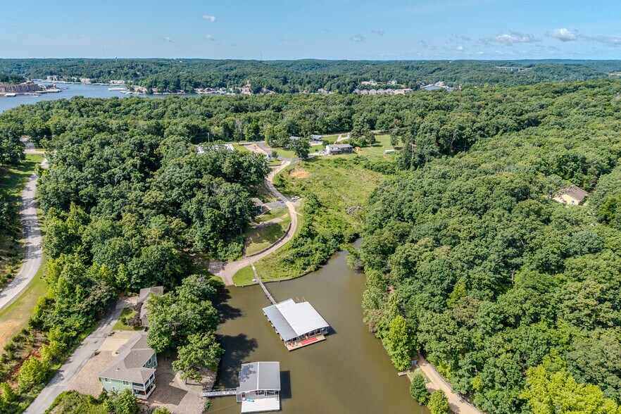 More Photos Of 2399 Twin Rivers Pt, Camdenton Trailer Camper Park For Sale