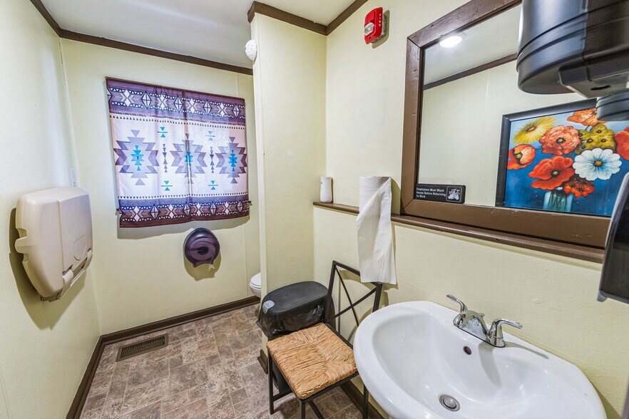 More Photos Of 211-17 Main St, Royersford Bar For Sale