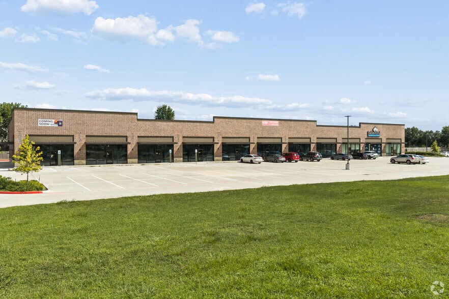 More Photos Of 5149 Reading Rd, Rosenberg Storefront For Sale