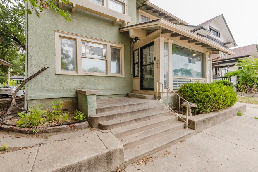 More Photos Of 2808 E Douglas Ave, Wichita Storefront Retail Office For Sale