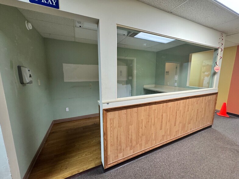 More Photos Of 6500 Fort Caroline Rd, Jacksonville Unknown For Lease