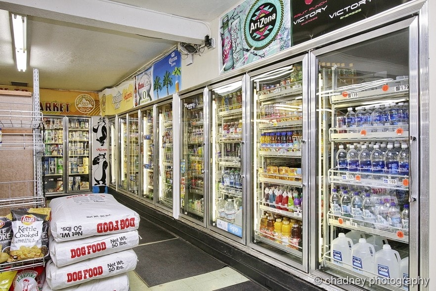 More Photos Of 31815 E Historic Columbia RI Hwy, Troutdale Convenience Store For Sale