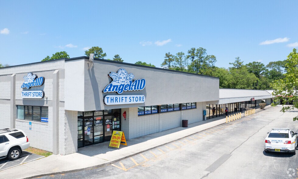 More Photos Of 3851 Emerson St, Jacksonville Unknown For Lease