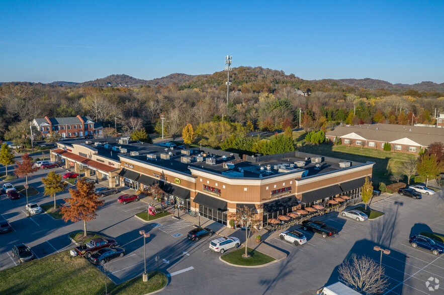 More Photos Of 1110 Hillsboro Rd, Franklin Unknown For Lease