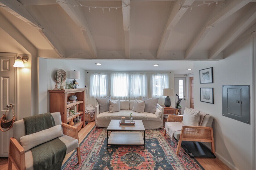 More Photos Of 153-155 Northampton St, Easton Apartments For Sale