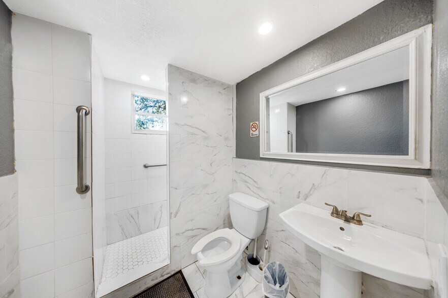 More Photos Of 193 NW 58th St, Miami Apartments For Sale