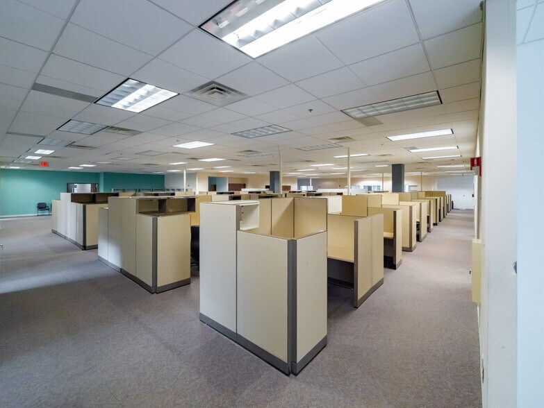 More Photos Of 45 Technology Dr, Warren Office For Sale