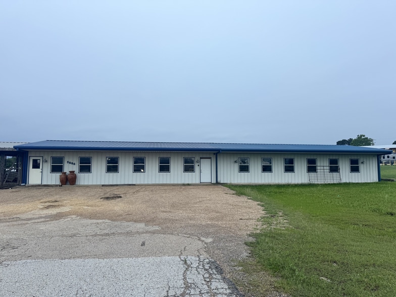 More Photos Of 5668 E Highway 67, Alvarado Warehouse For Lease