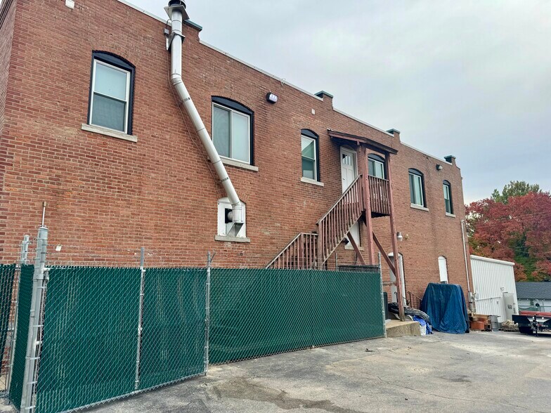 More Photos Of 1701 Southwest Blvd, Kansas City Storefront Retail Office For Lease